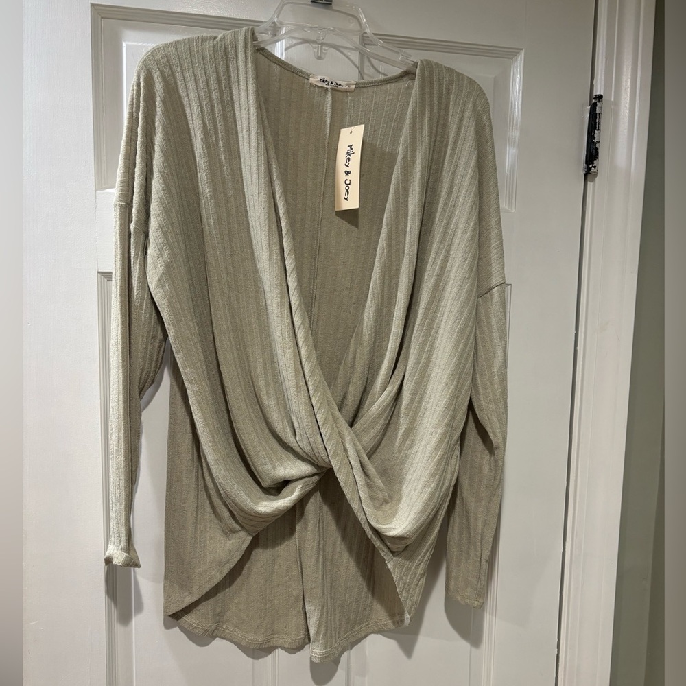 NWT Mikey & Joey Green Sweater.  Size Large